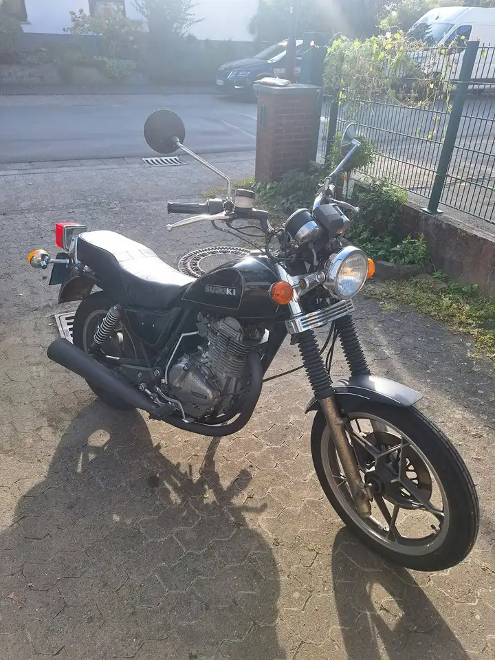 Suzuki GN 400