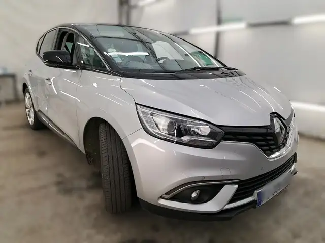 Renault Scenic view 4