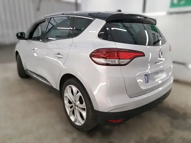 Renault Scenic view 2