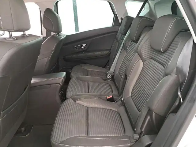 Renault Scenic view 8