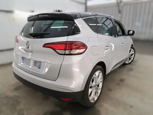 Renault Scenic view 3
