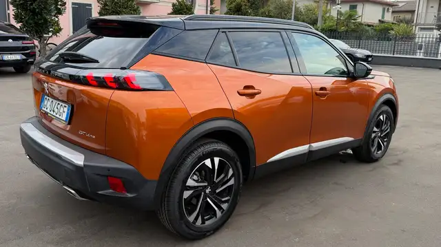 Peugeot 2008 view 9