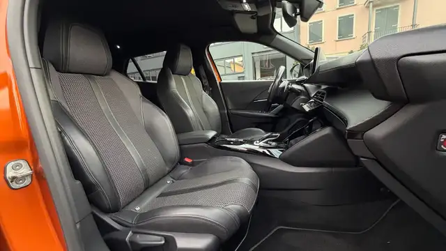 Peugeot 2008 view 14