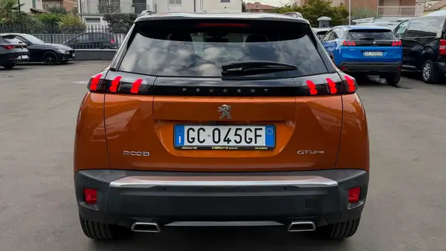 Peugeot 2008 view 8