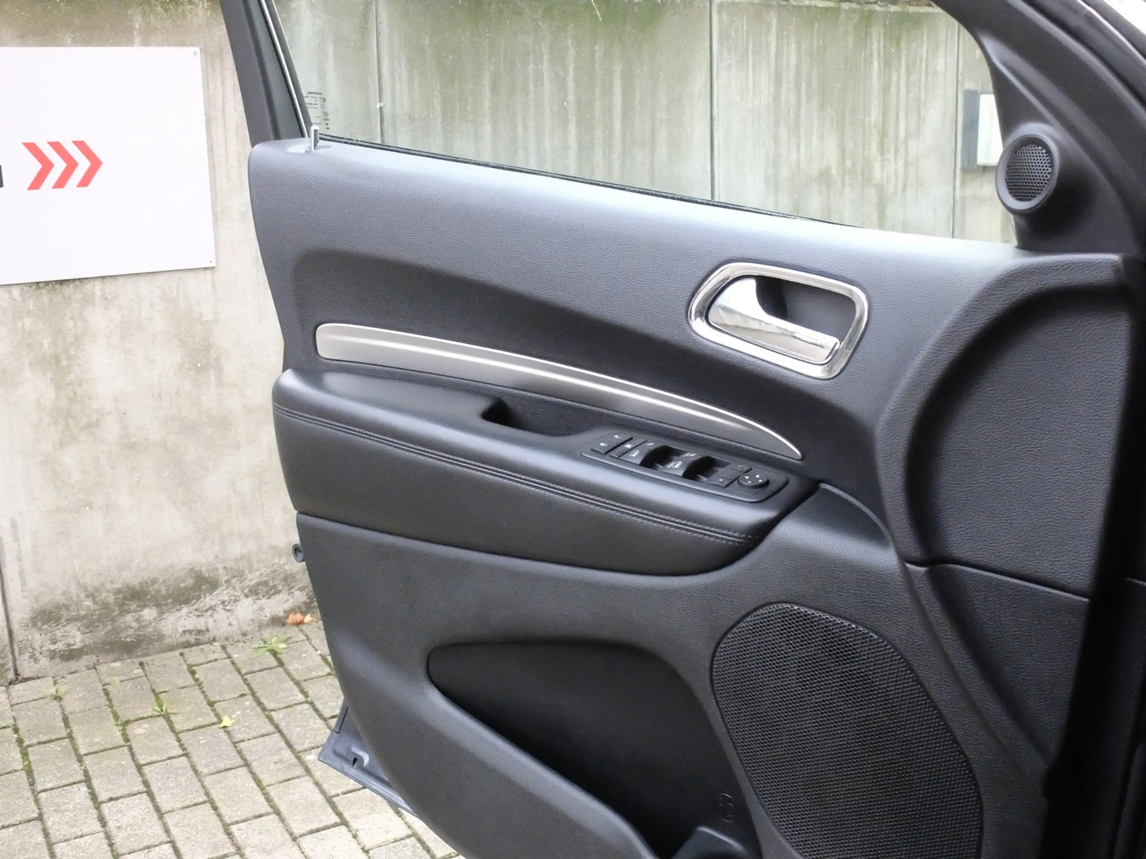Dodge Durango SXT 3.6 Leder Navi 7 Sitze — photo 10