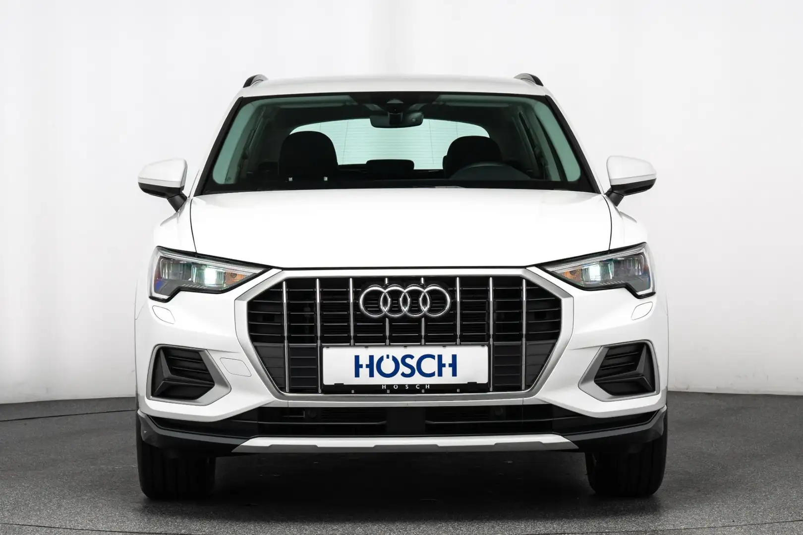 Audi Q3 35 TFSI advanced Aut. STHZG AHK SPORTSITZE WIE NEU Белый - 2