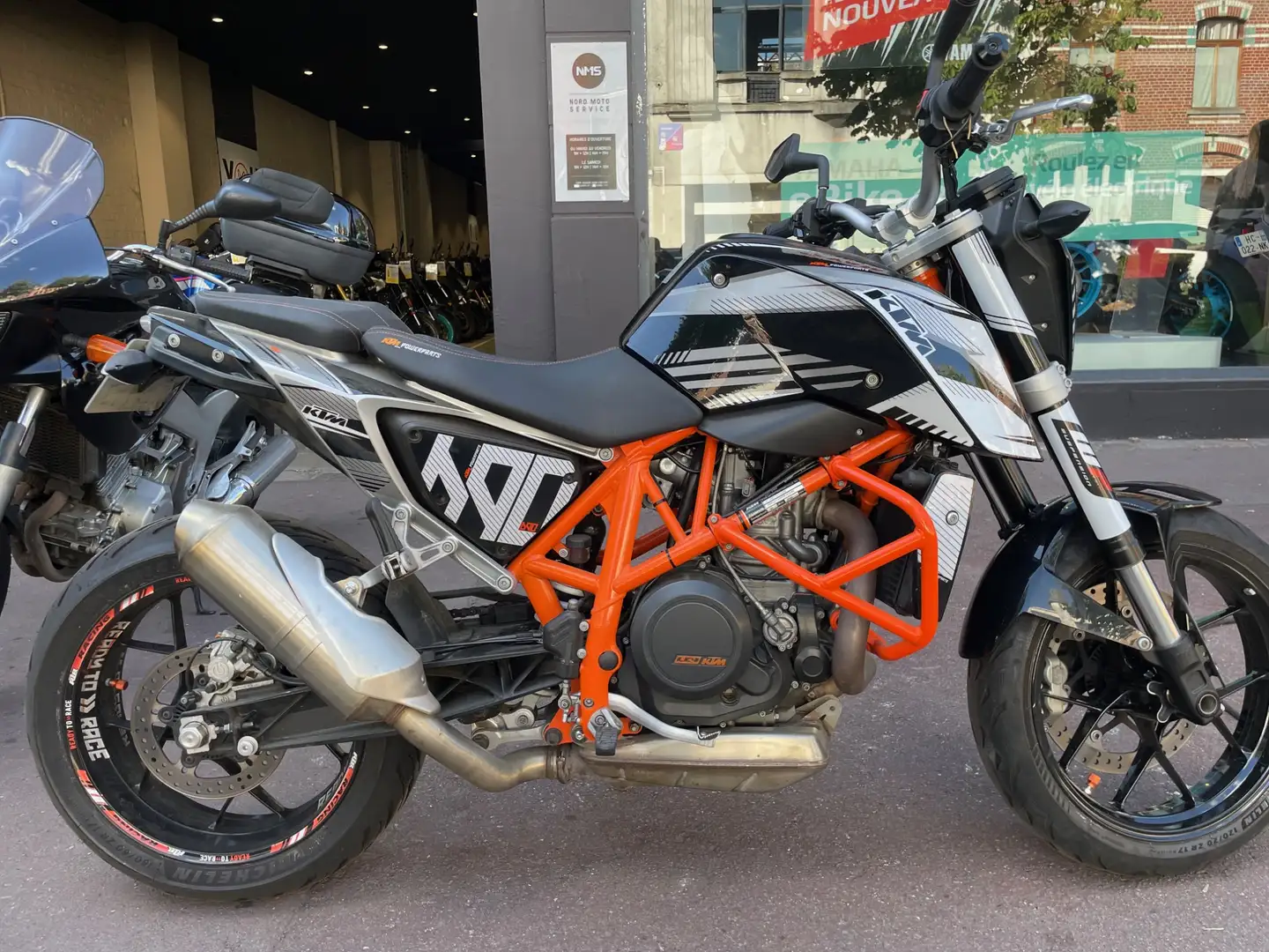 KTM 690 Duke Noir - 1