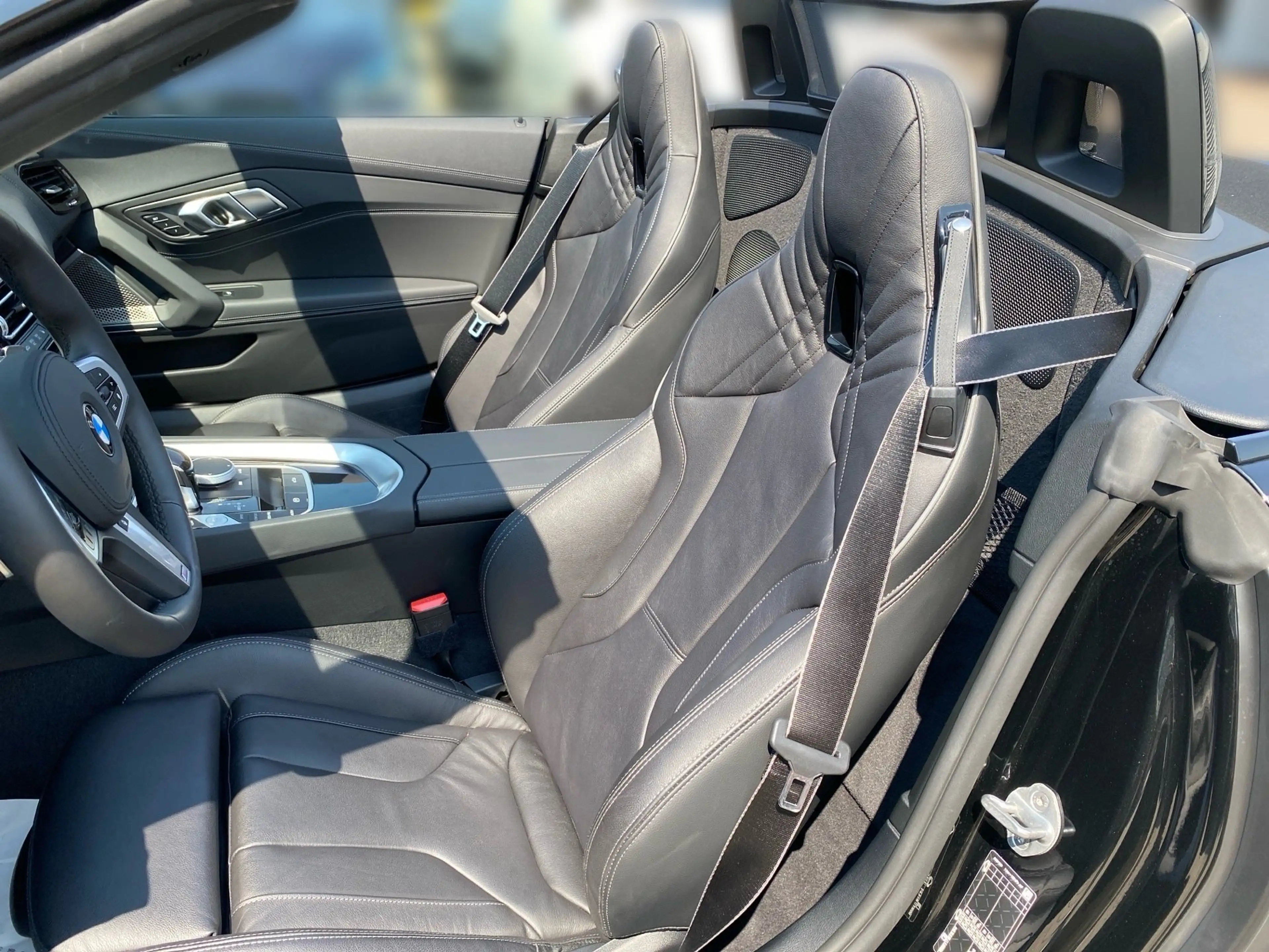 BMW Z4 M40i — photo 11