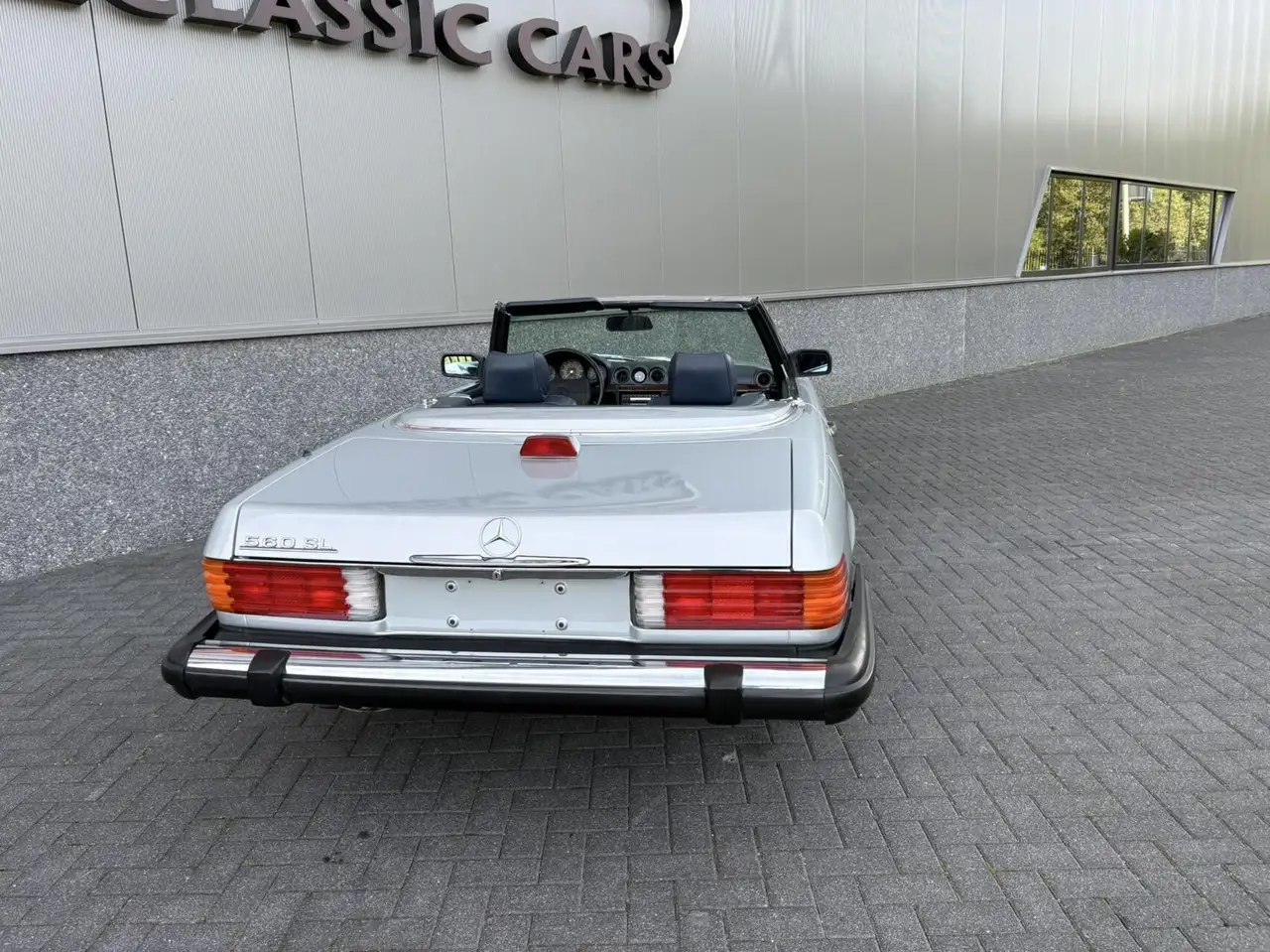 Mercedes-Benz SL 560 W107, foto 8