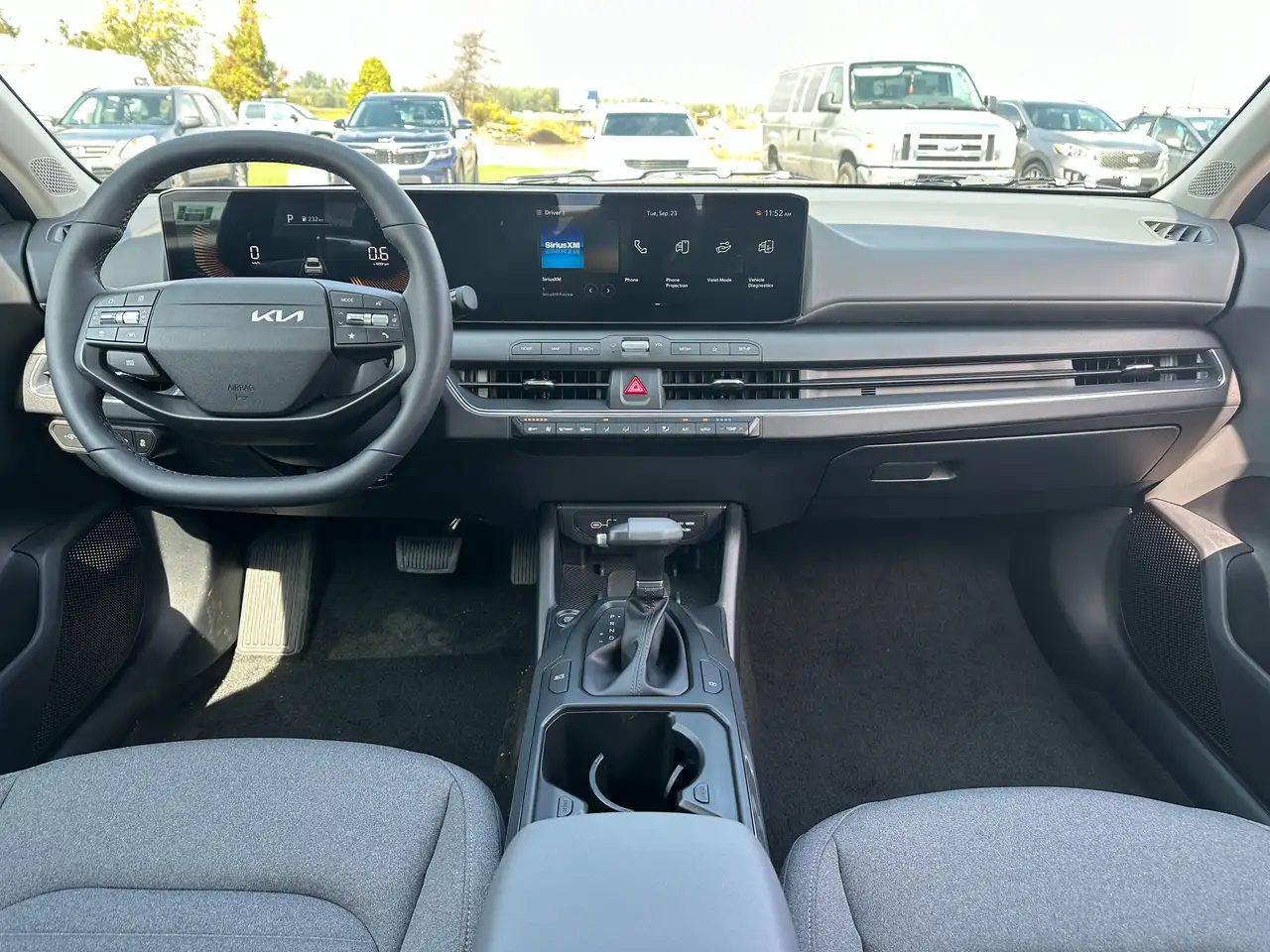 Kia K4 снимка Kia K4