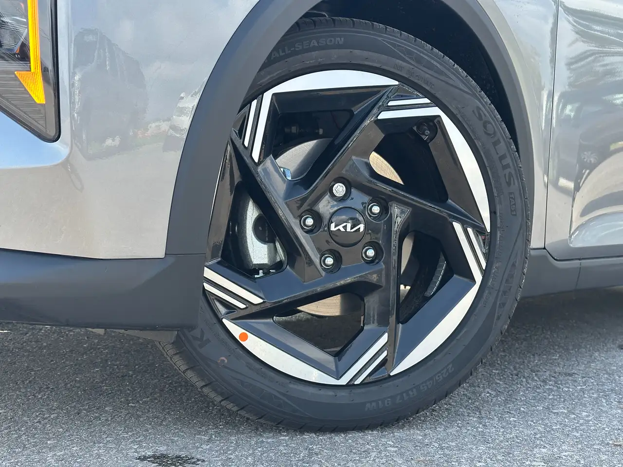 Kia K4 снимка Kia K4