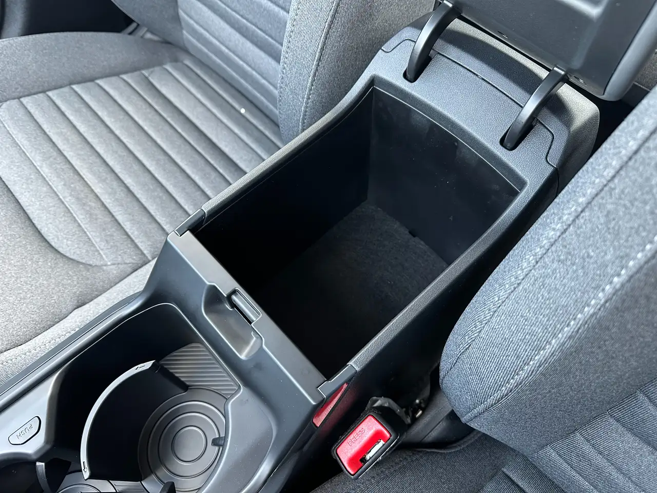 Kia K4 снимка Kia K4