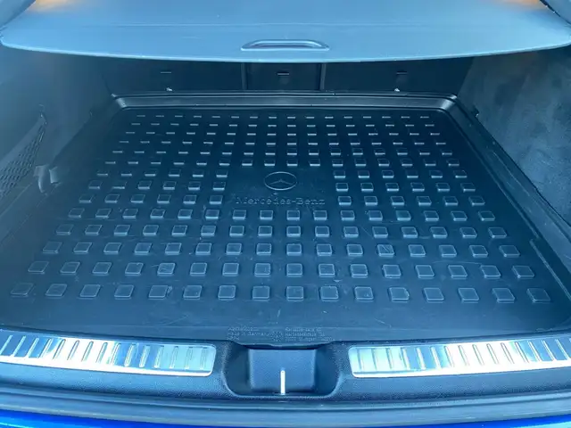 Mercedes-Benz GLC 220 d 4MATIC Coupé Shz Ambi Sportpaket Mbeam Ansicht 12