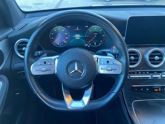 Mercedes-Benz GLC 220 d 4MATIC Coupé Shz Ambi Sportpaket Mbeam Ansicht 8