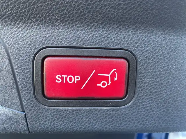 Mercedes-Benz GLC 220 d 4MATIC Coupé Shz Ambi Sportpaket Mbeam Ansicht 18