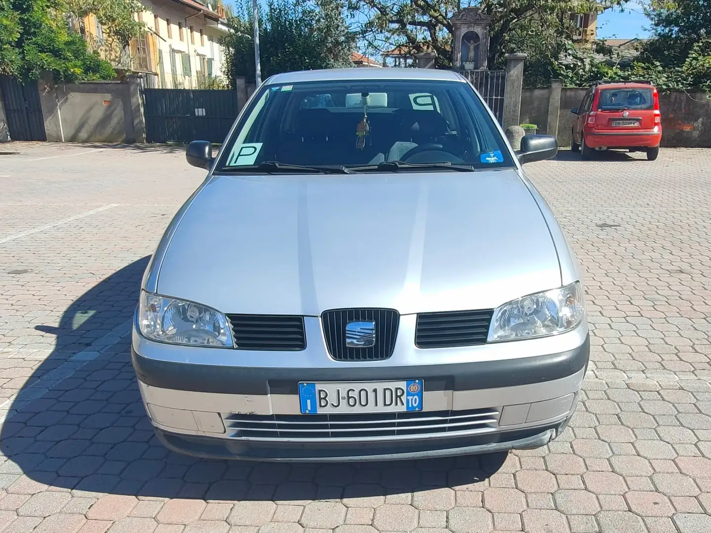 SEAT Ibiza Ibiza 5p 1.4 Signo Сірий - 2