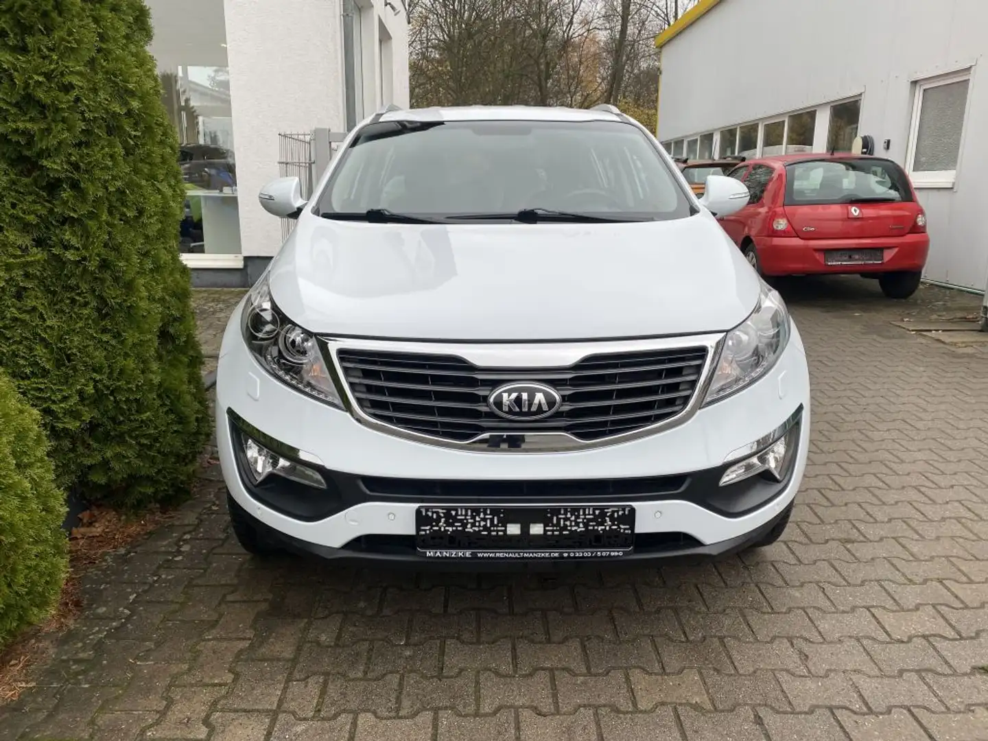 Kia Sportage 2.0 CVVT 2WD Automatik Spirit Blanc - 2