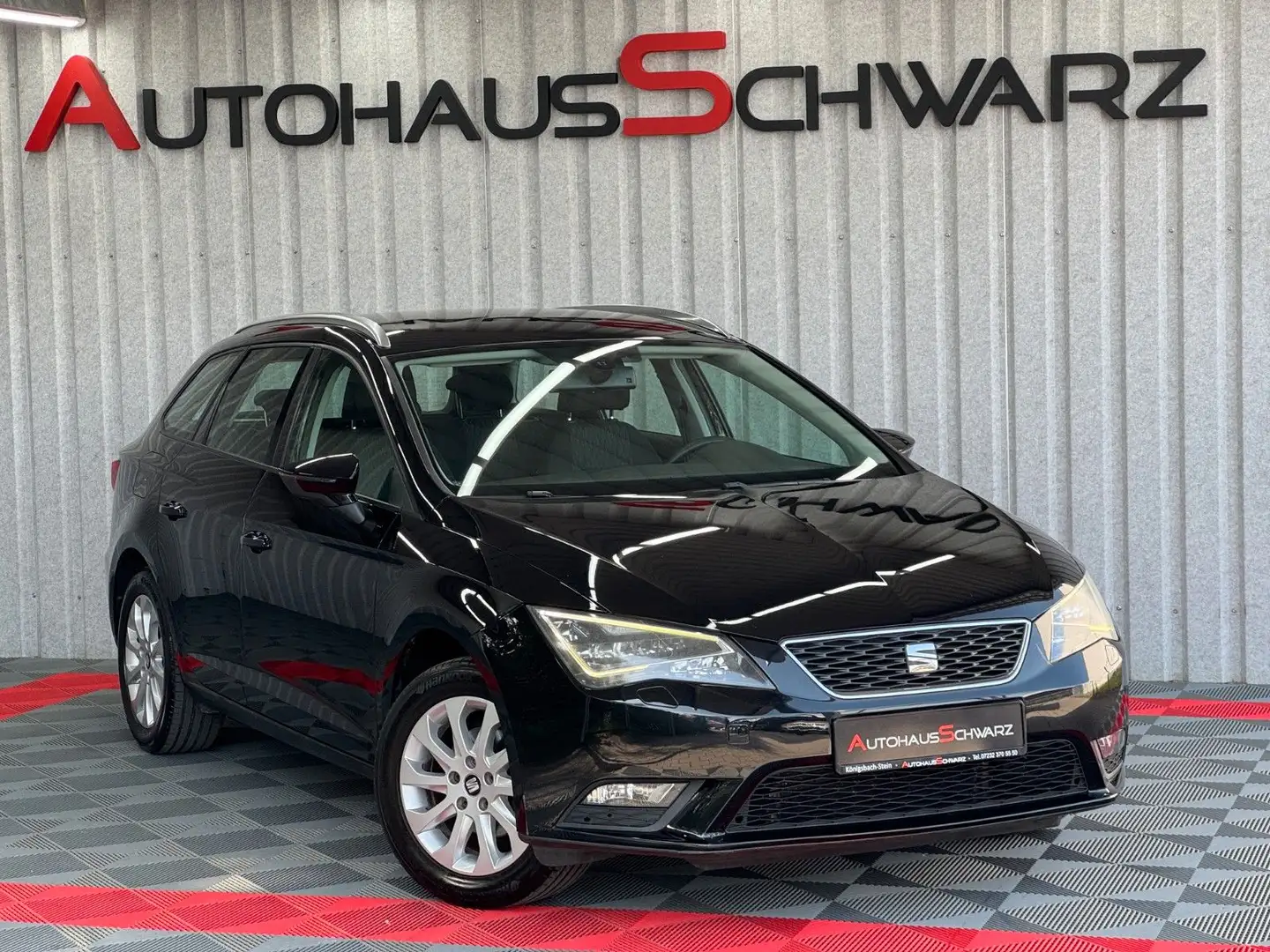 SEAT Leon ST Style Automatik AHK Led Navi PDC Tempo Schwarz - 1