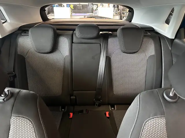 Opel Grandland view 10