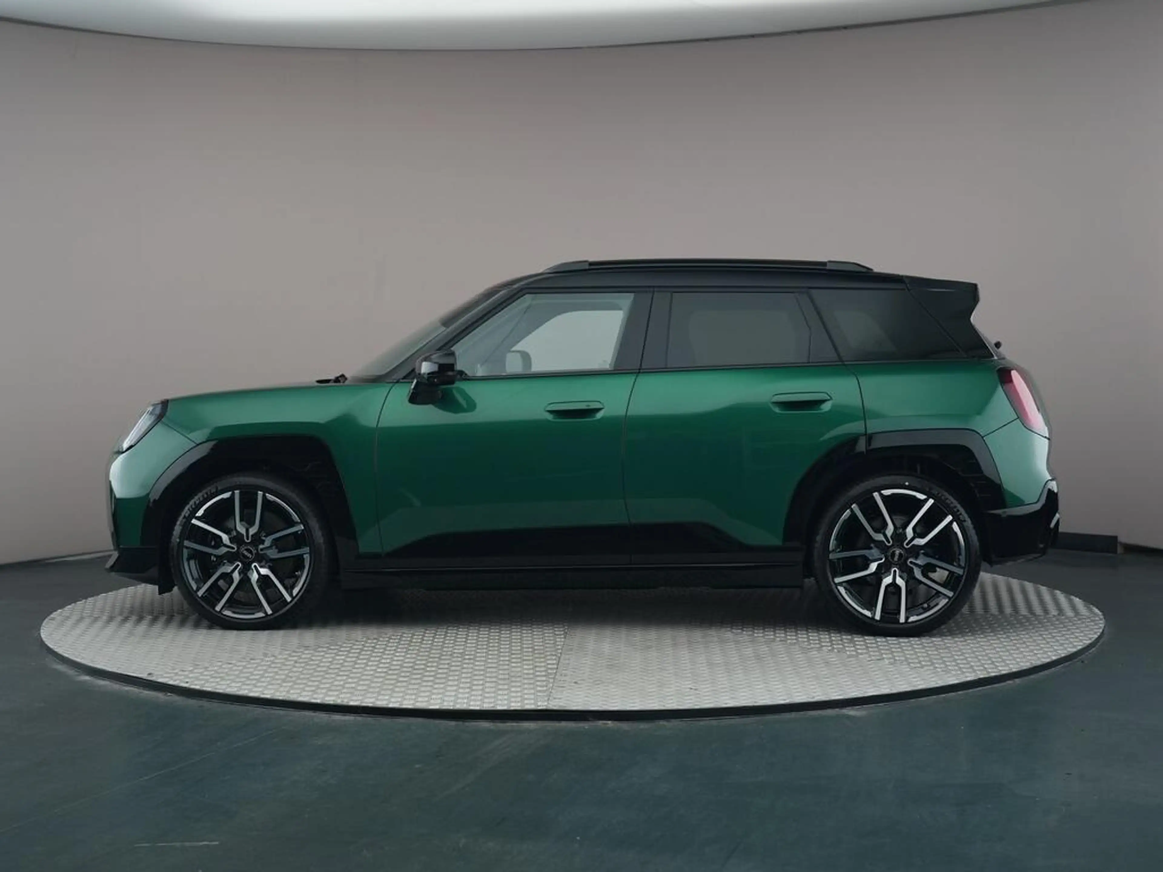 MINI Aceman E John Cooper Works L 42.5 kWh — photo 8