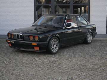 3-serie 325i Circuit auto met sper en rolkooi