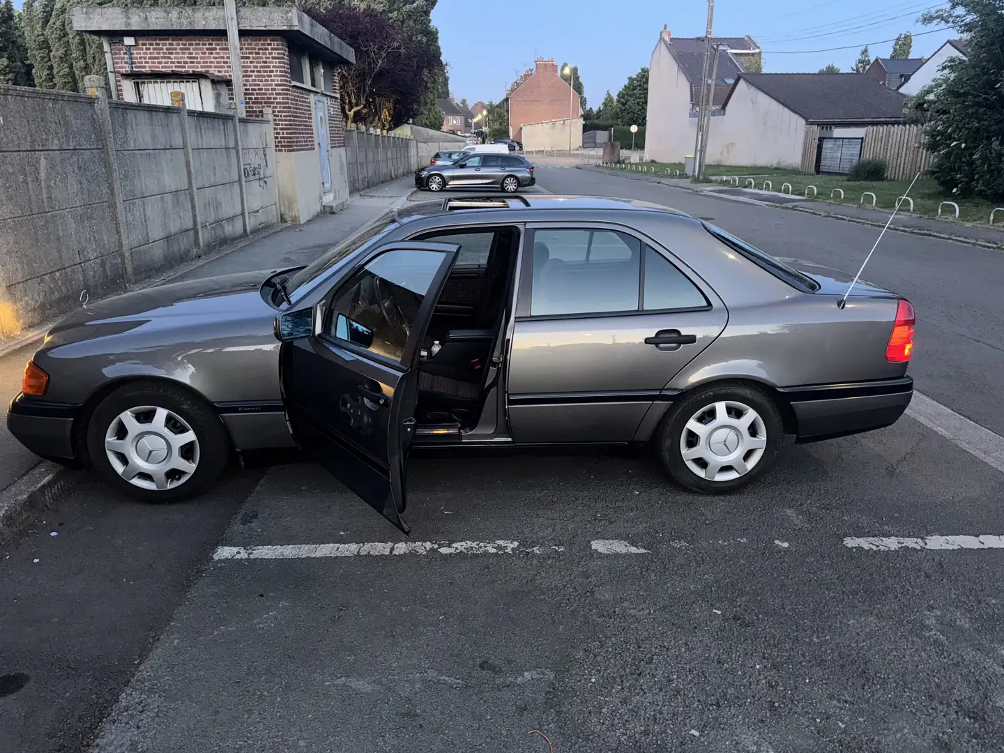 Mercedes-Benz C 180 C180 Esprit - 1