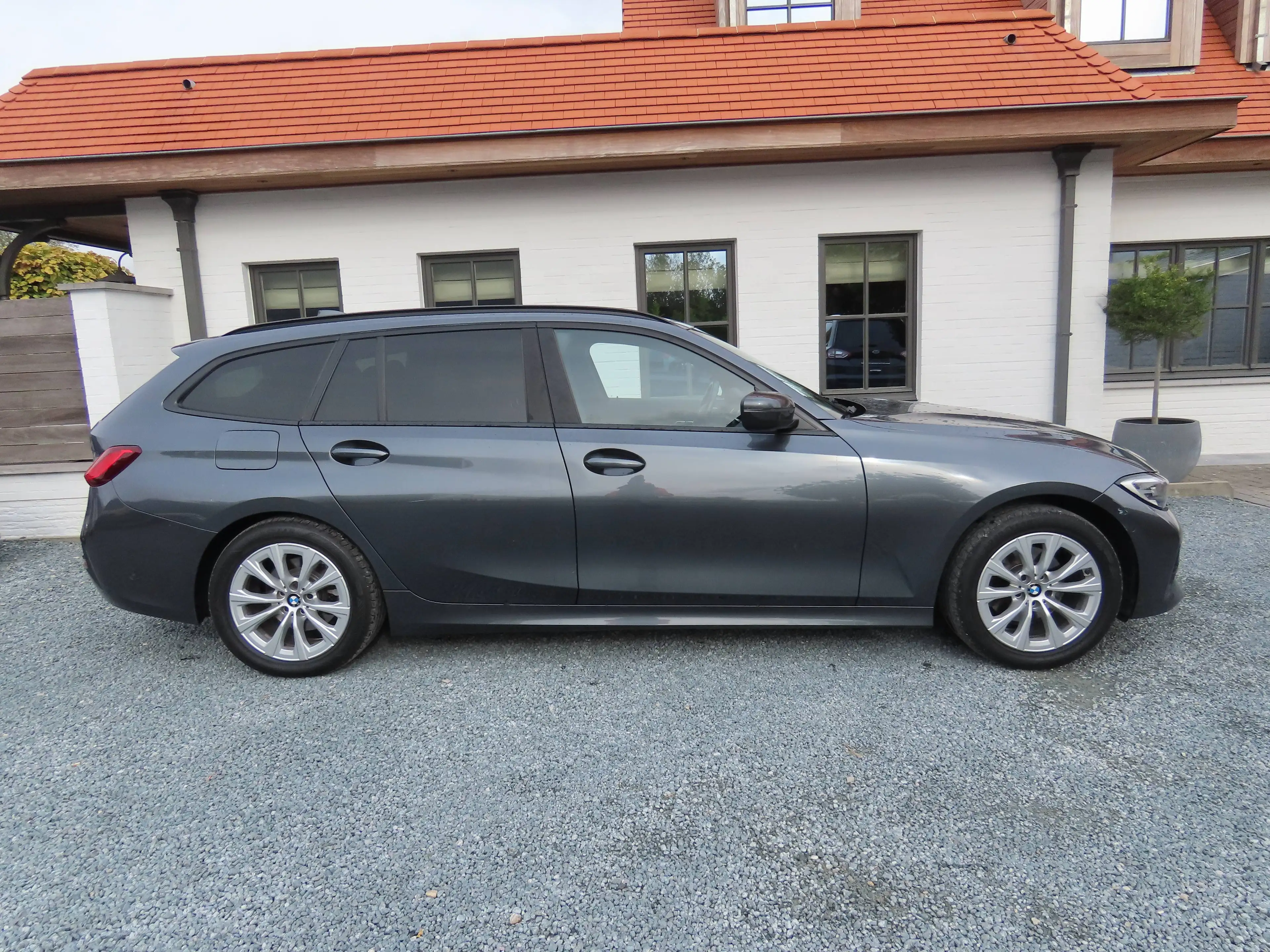 BMW 320 Touring 320 dA AdBlue — photo 2