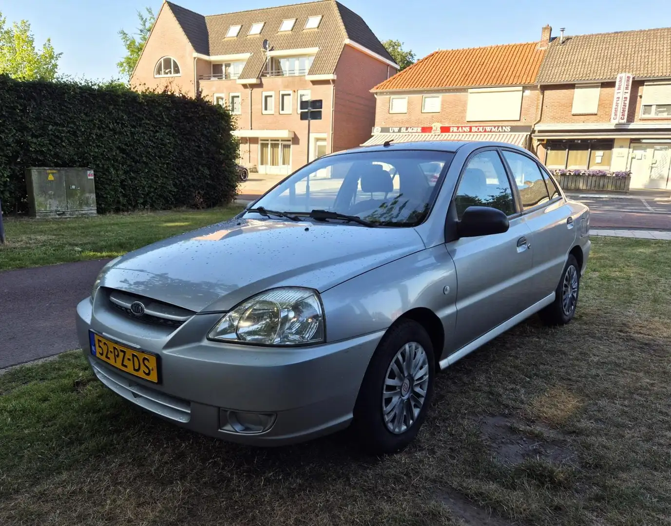 Kia Rio 1.3 RS Visto Grijs - 2