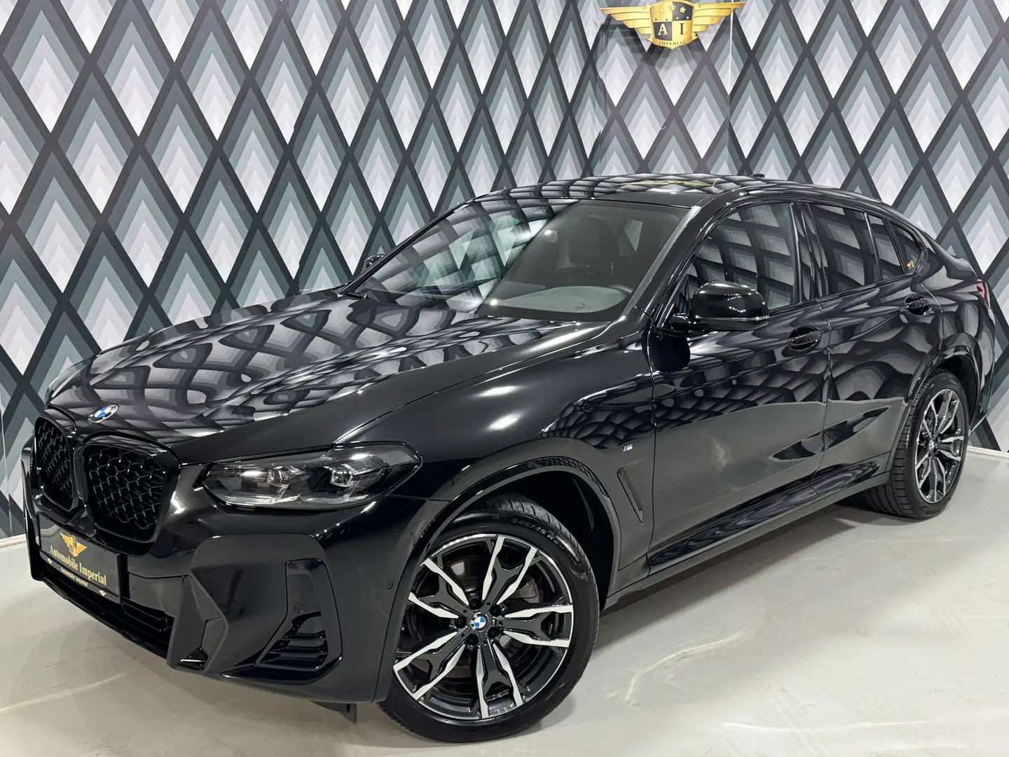 BMW X4 xDrive 20d Aut. // M-SPORT // AHK // 1.BESITZ // Schwarz - 2