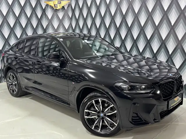BMW X4 xDrive 20d Aut. // M-SPORT // AHK // 1.BESITZ //