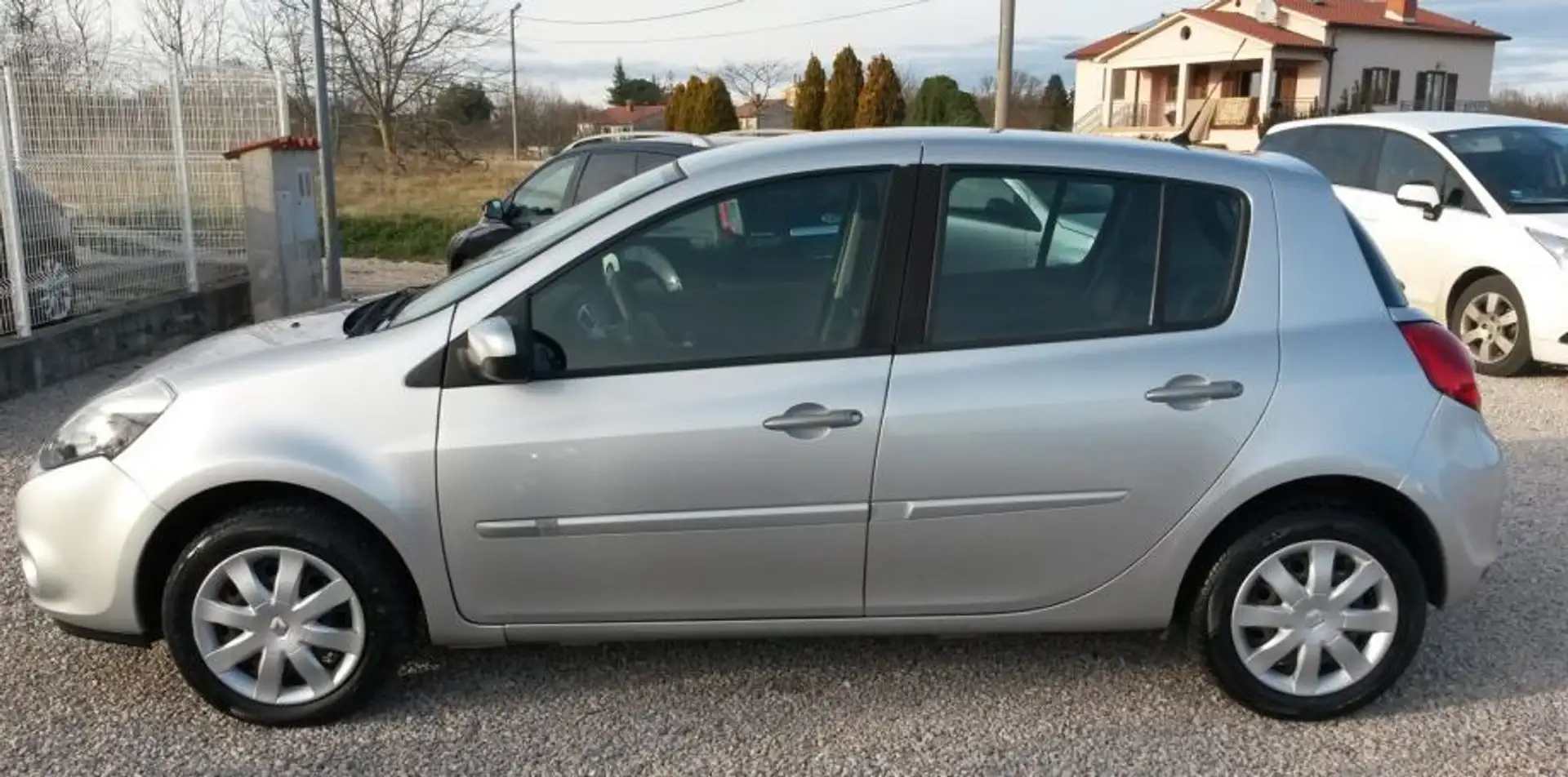 Renault Clio Clio 1.5 dCi 70 eco2 Rip Curl 2 - 2