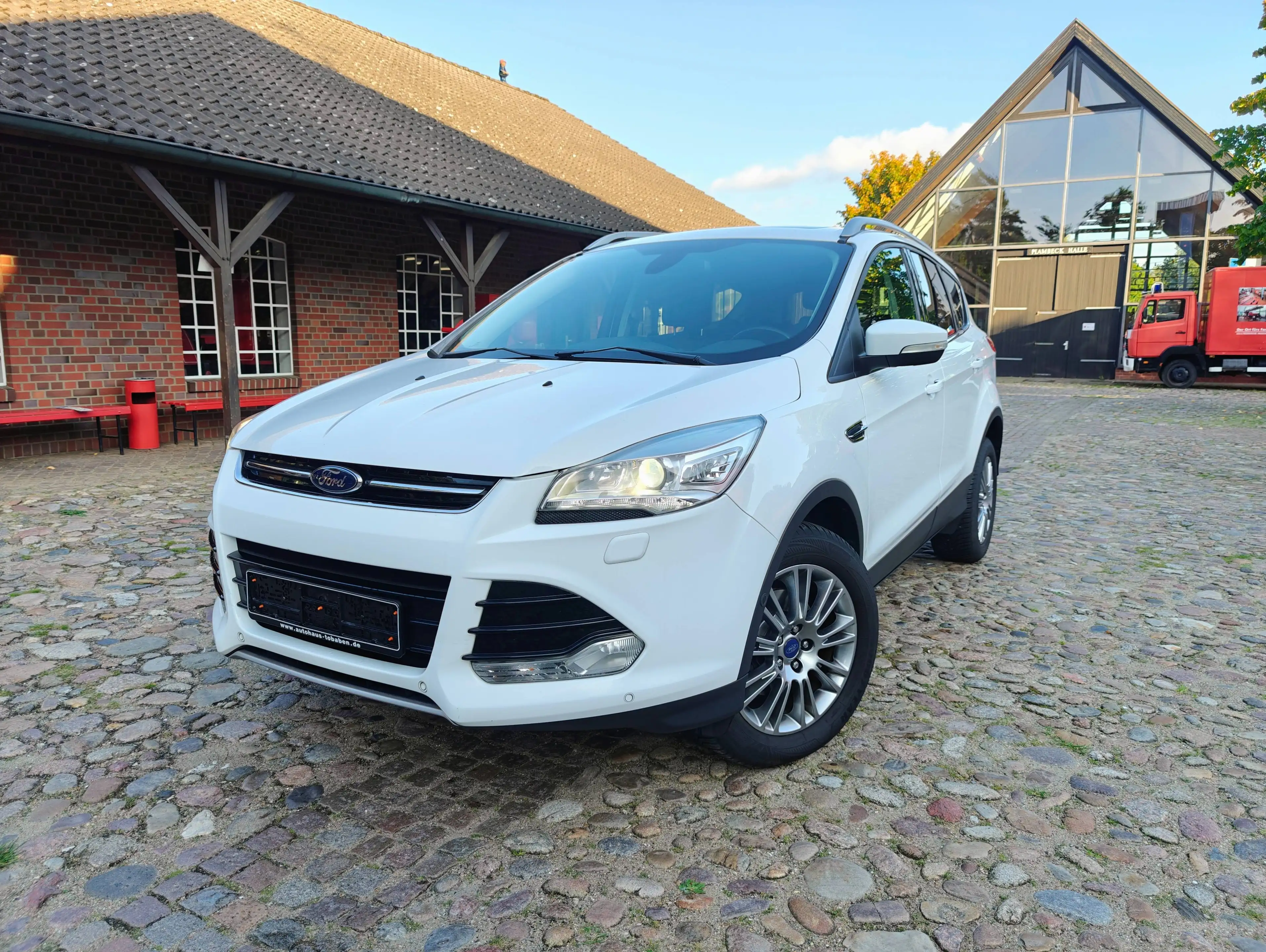 Ford Kuga Titanium 1,6 / Klimaautomatik /