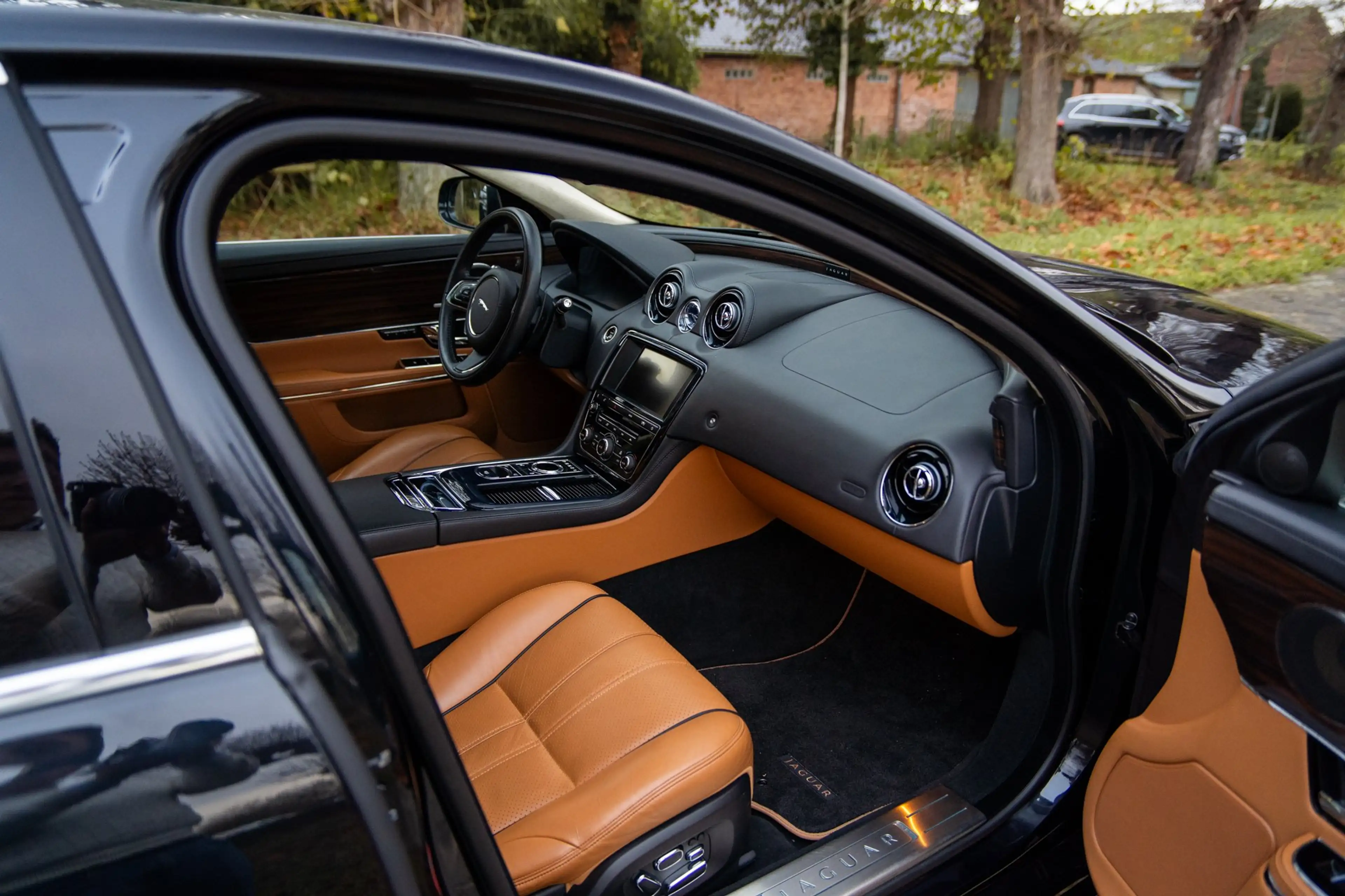 Jaguar XJ XJ Portfolio — photo 14
