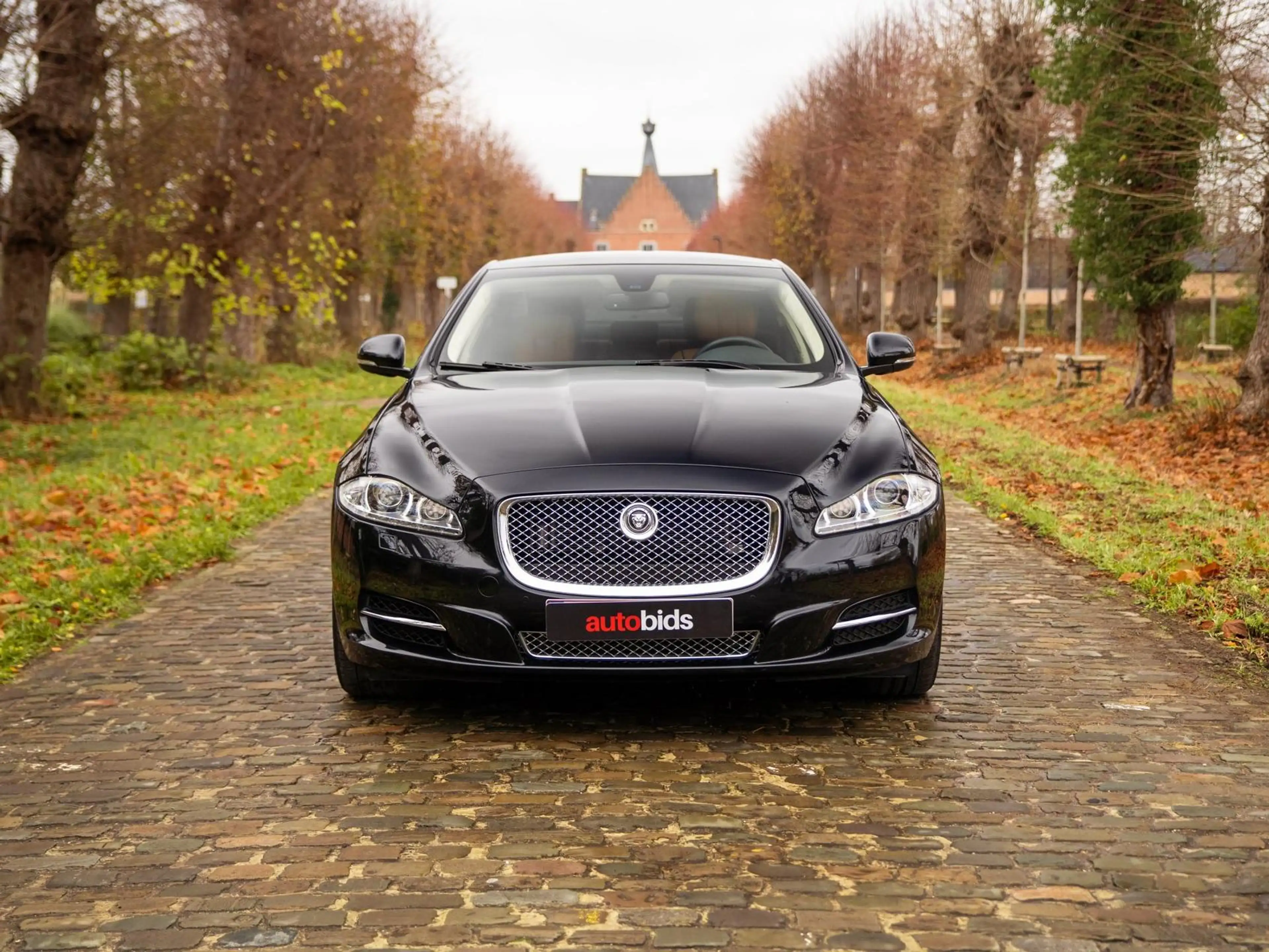 Jaguar XJ XJ Portfolio — photo 2