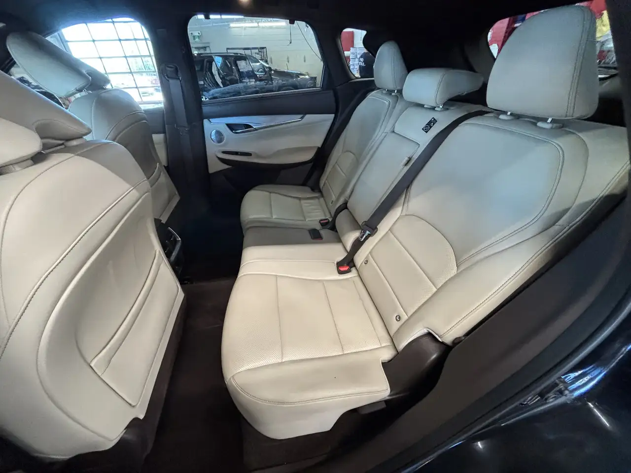 Infiniti QX50 снимка Infiniti QX50