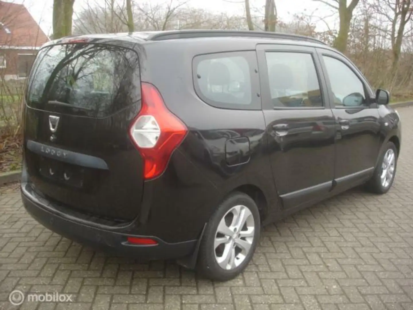 Dacia Lodgy 1.2 TCe Ambiance 7 Pers. Airco Navi. TUV 1-2026 Zwart - 2