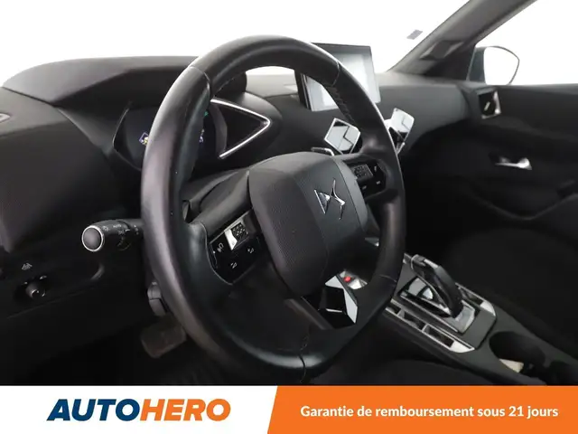 DS Automobiles DS 3 Crossback view 11