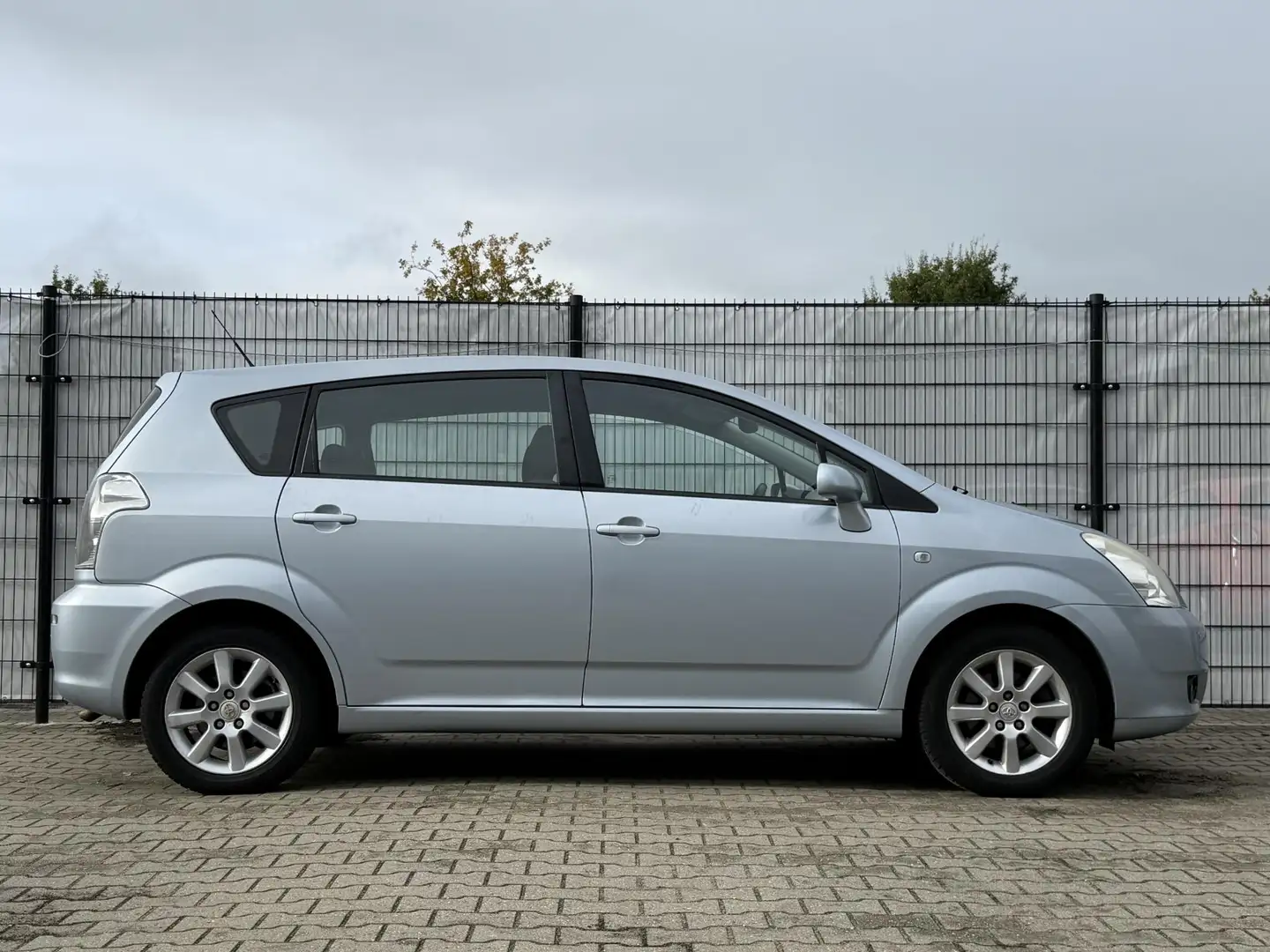 Toyota Corolla Verso 1.6 VVT-i Sol Trekhaak/Cruise! Blauw - 2