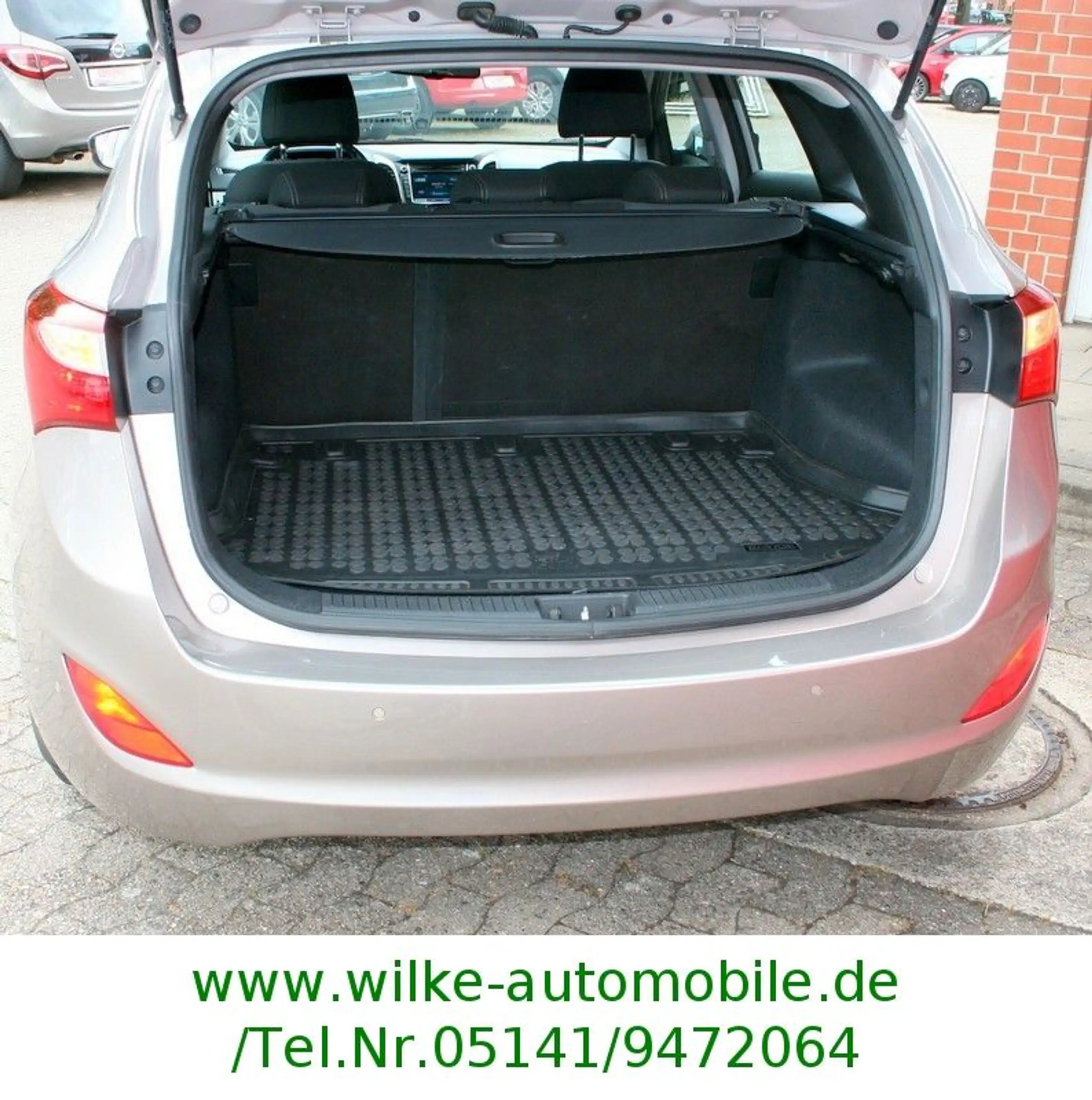 Hyundai i30 cw blue Premium+Navi+Sitzheizg.+Automatik+++ — photo 3