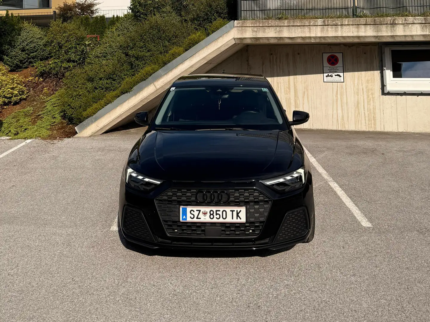 Audi A1 25 TFSI Sportback Intense Schwarz - 2