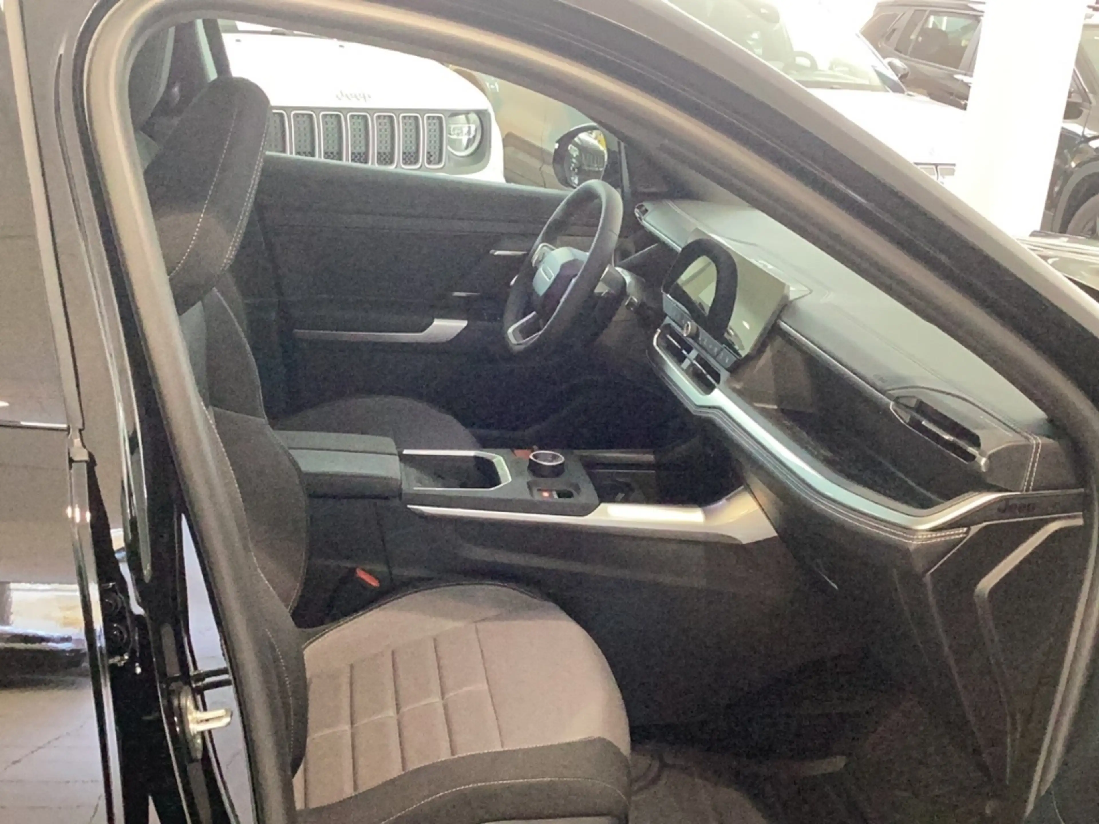 Jeep Compass MHEV Altitude Navi 360° Kamera LED ACC    Apple Ca — photo 12