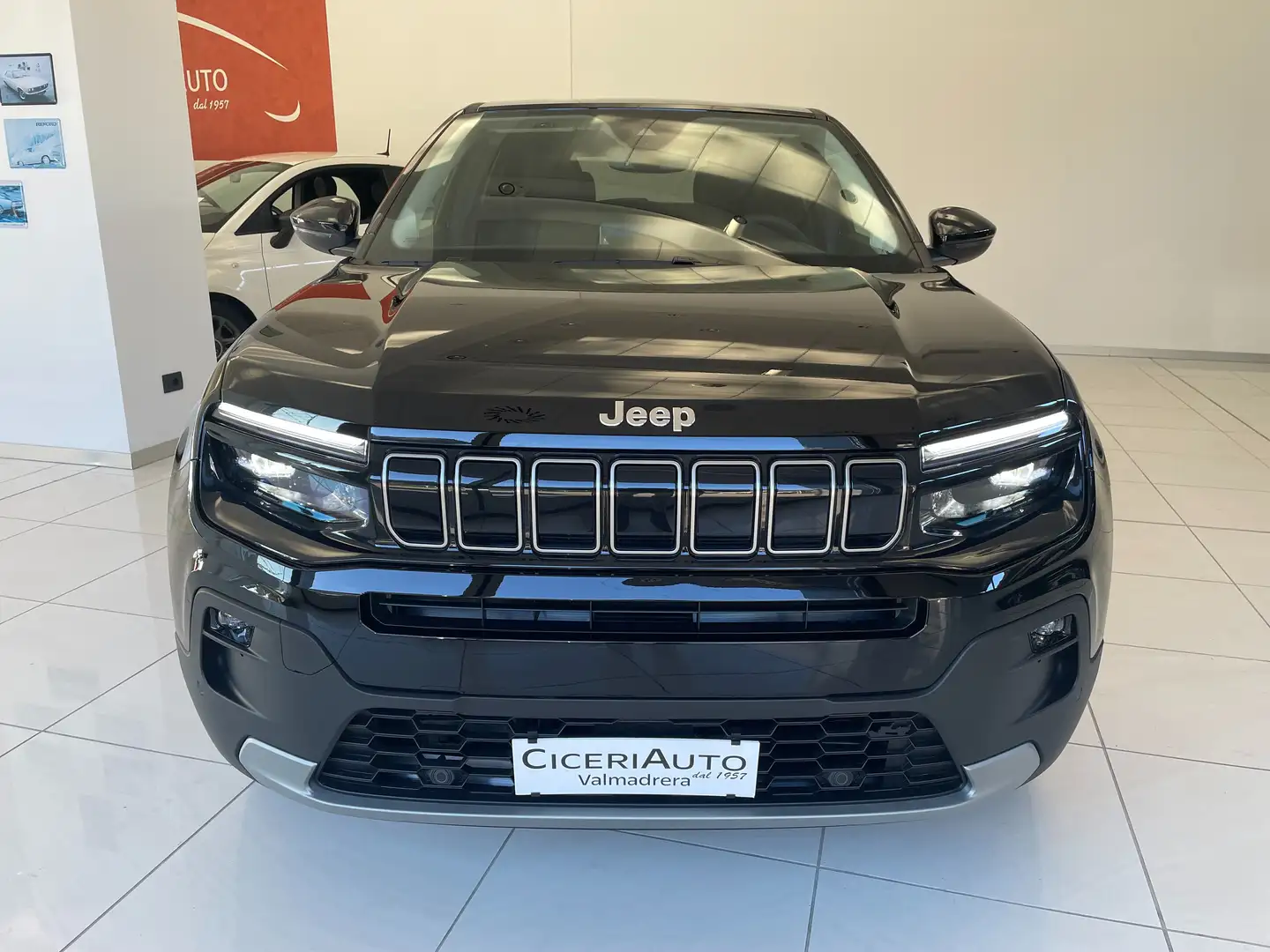 Jeep Avenger 1.2 turbo 110 CV e-hybrid mhev Summit KM0 Schwarz - 2