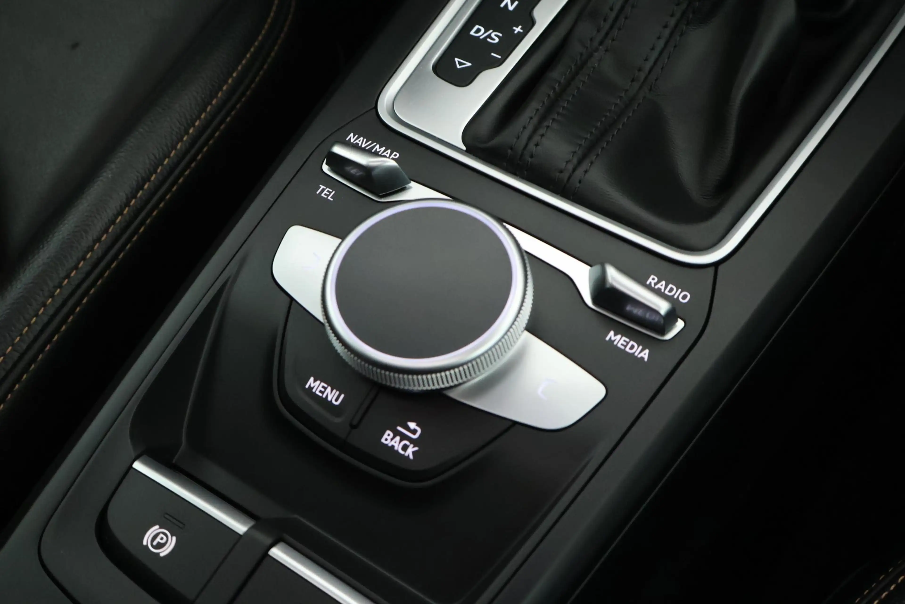 Audi Q2 1.4 TFSI 150pk CoD Edition One Panoramadak Trekhaa — photo 33