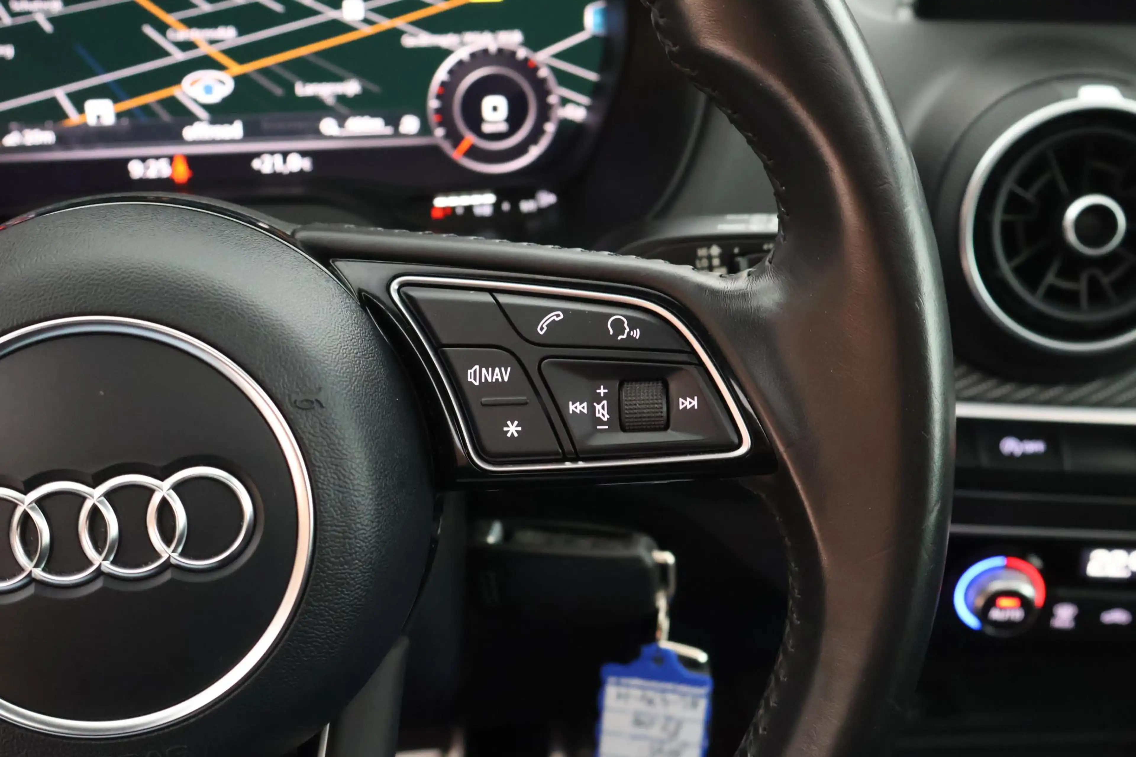 Audi Q2 1.4 TFSI 150pk CoD Edition One Panoramadak Trekhaa — photo 22
