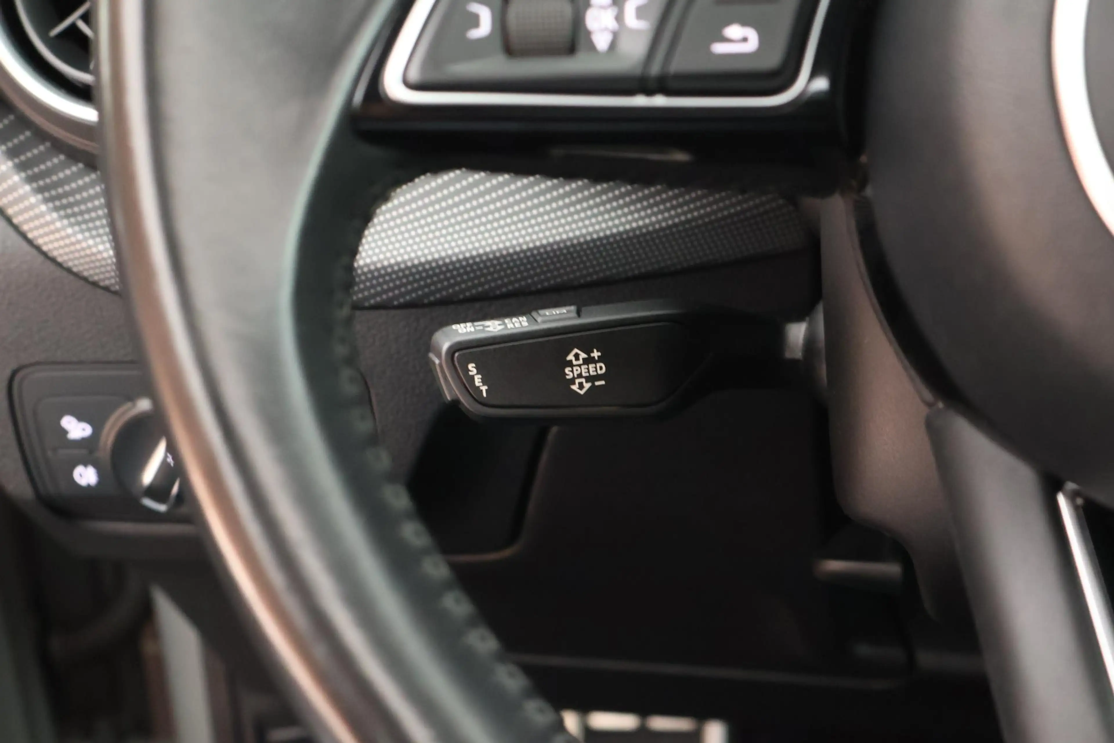 Audi Q2 1.4 TFSI 150pk CoD Edition One Panoramadak Trekhaa — photo 19