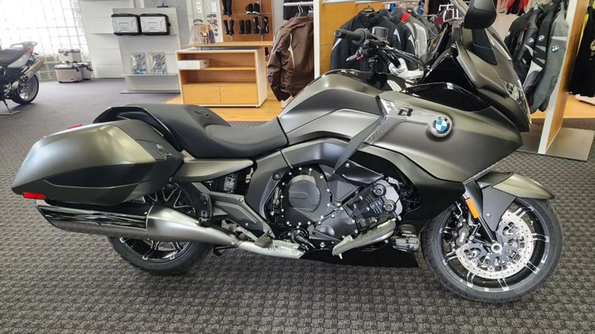 BMW K 1600 B Verde - 1