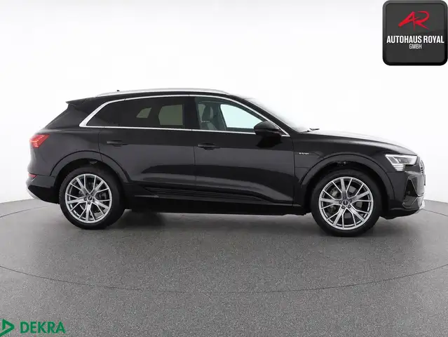 Audi E-Tron view 6
