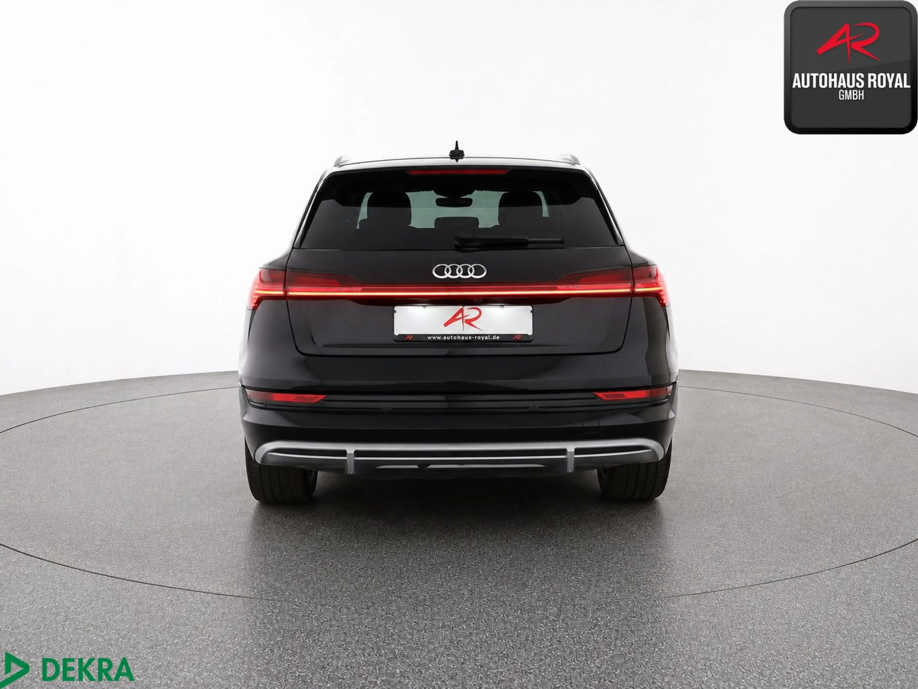 Audi e-tron 55 qu S LINE NACHTSICHT,HUD,KEYLESS,ACC — photo 4