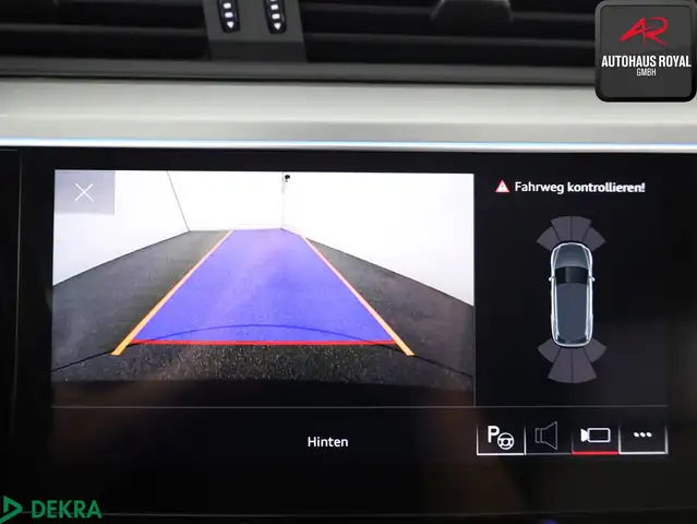 Audi E-Tron view 21