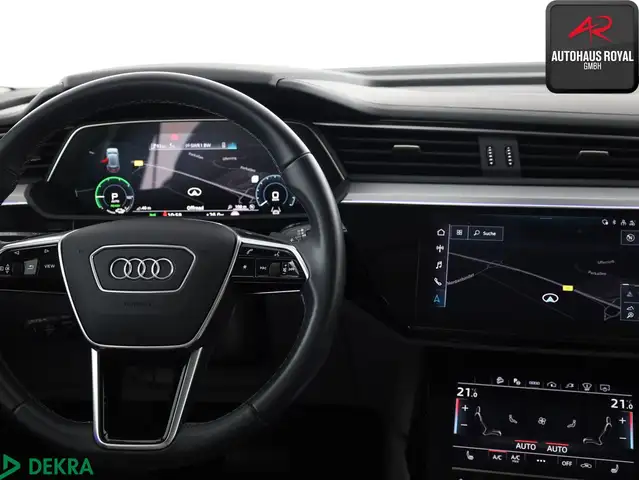 Audi E-Tron view 18